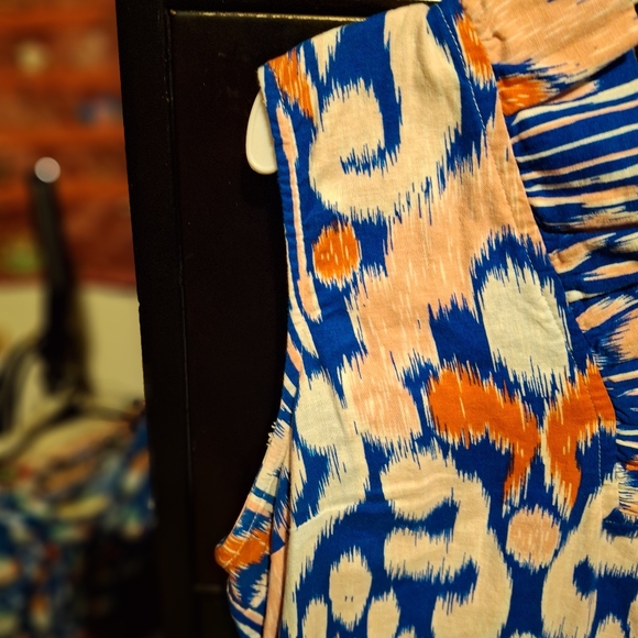 Top - Picture 3 of 3